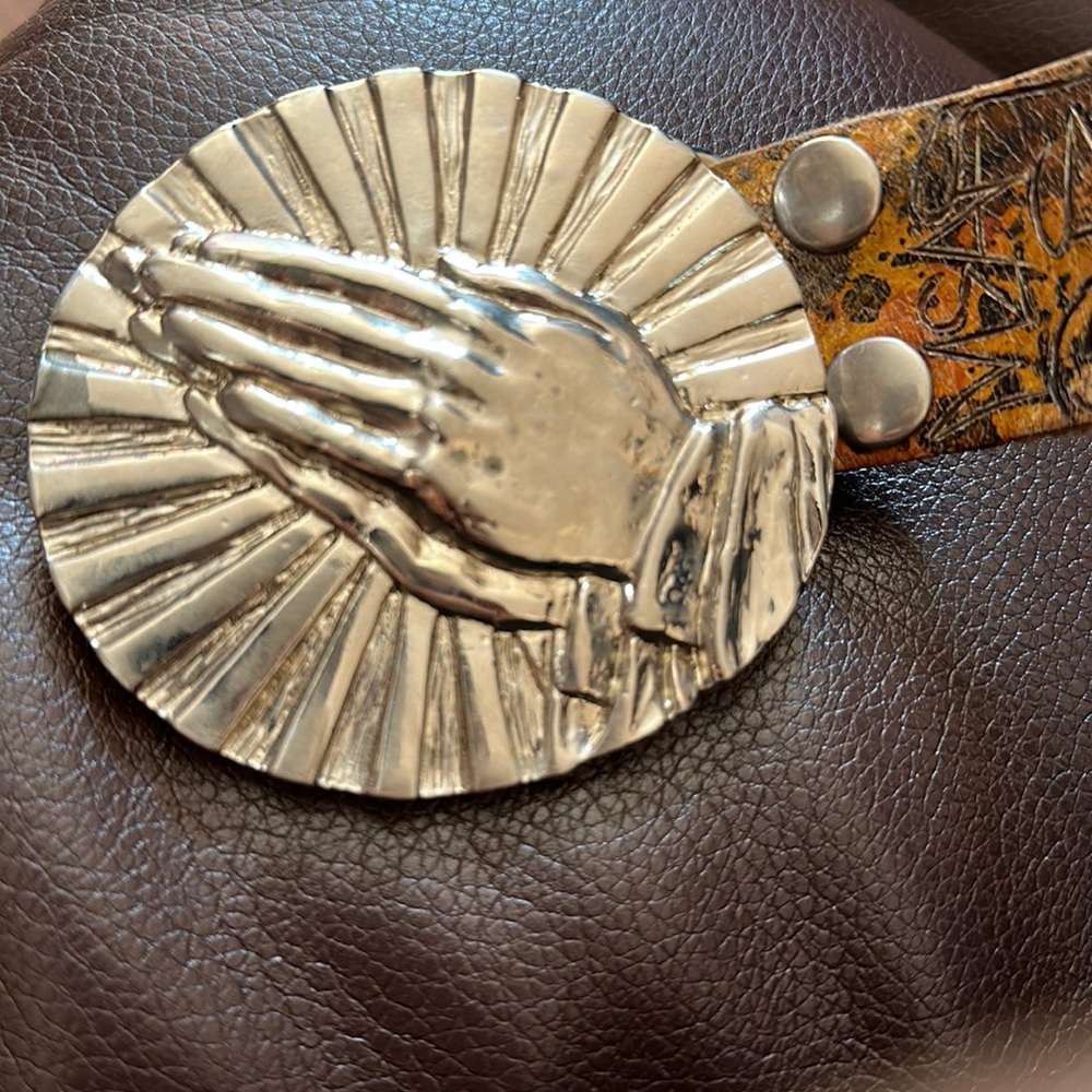 Olander Praying Hands Silver Star Belt Buckle USA With Graffiti Belt S/M